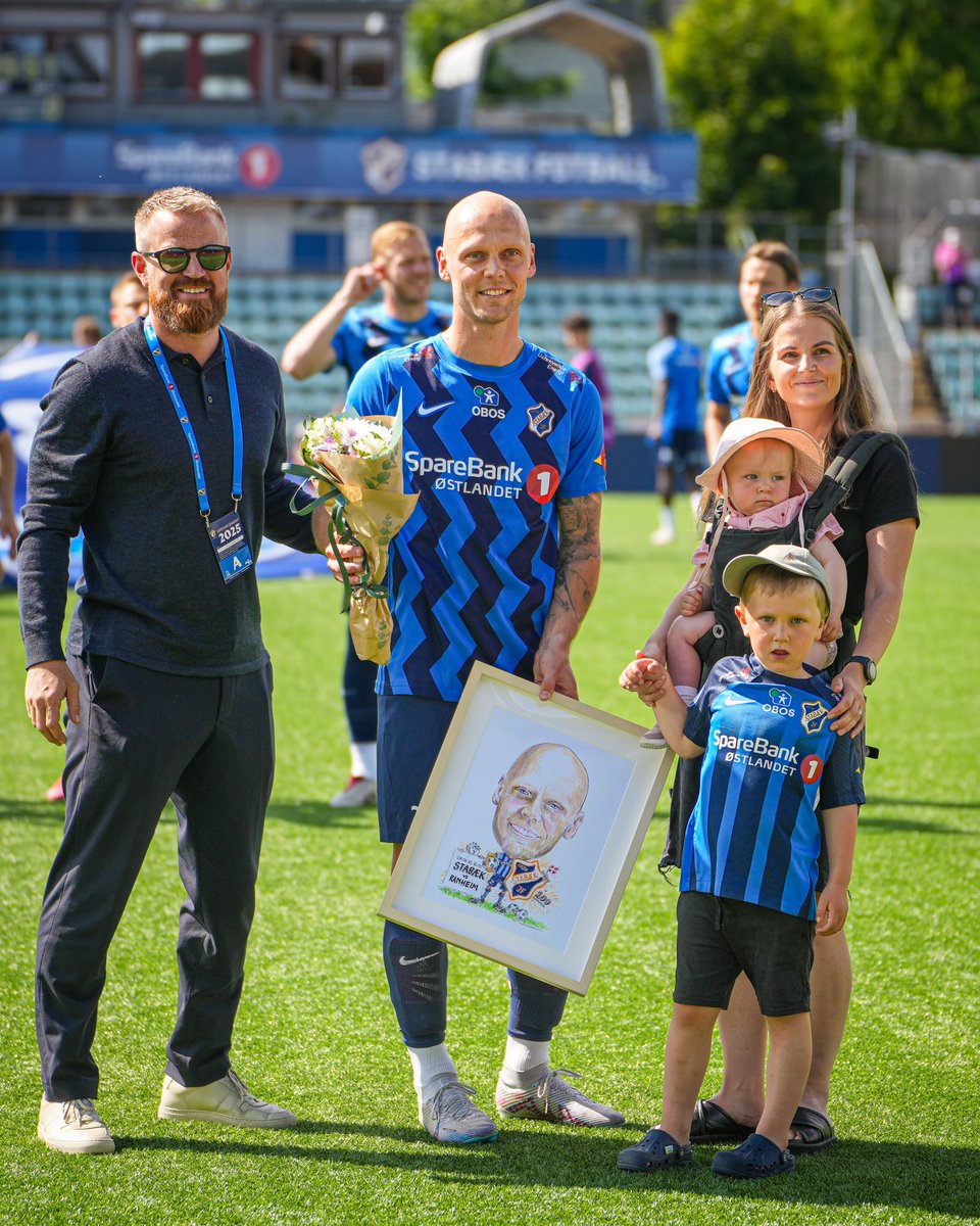 Stabæk Fotball gratulerer Kasper Pedersen med over 100 kamper for klubben💙 Takk for innsatsen så langt, Kasper!