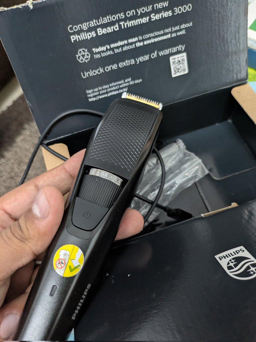imtushargoel's tweet image. Recently purchased this philips beard trimmer series 3000 dated aug 2024 . Now it stops working . I hardly used it 3-4 times . No customer support helpline available. Expecting better  after sales service .what to do now @philipsindia .Highly disappointed