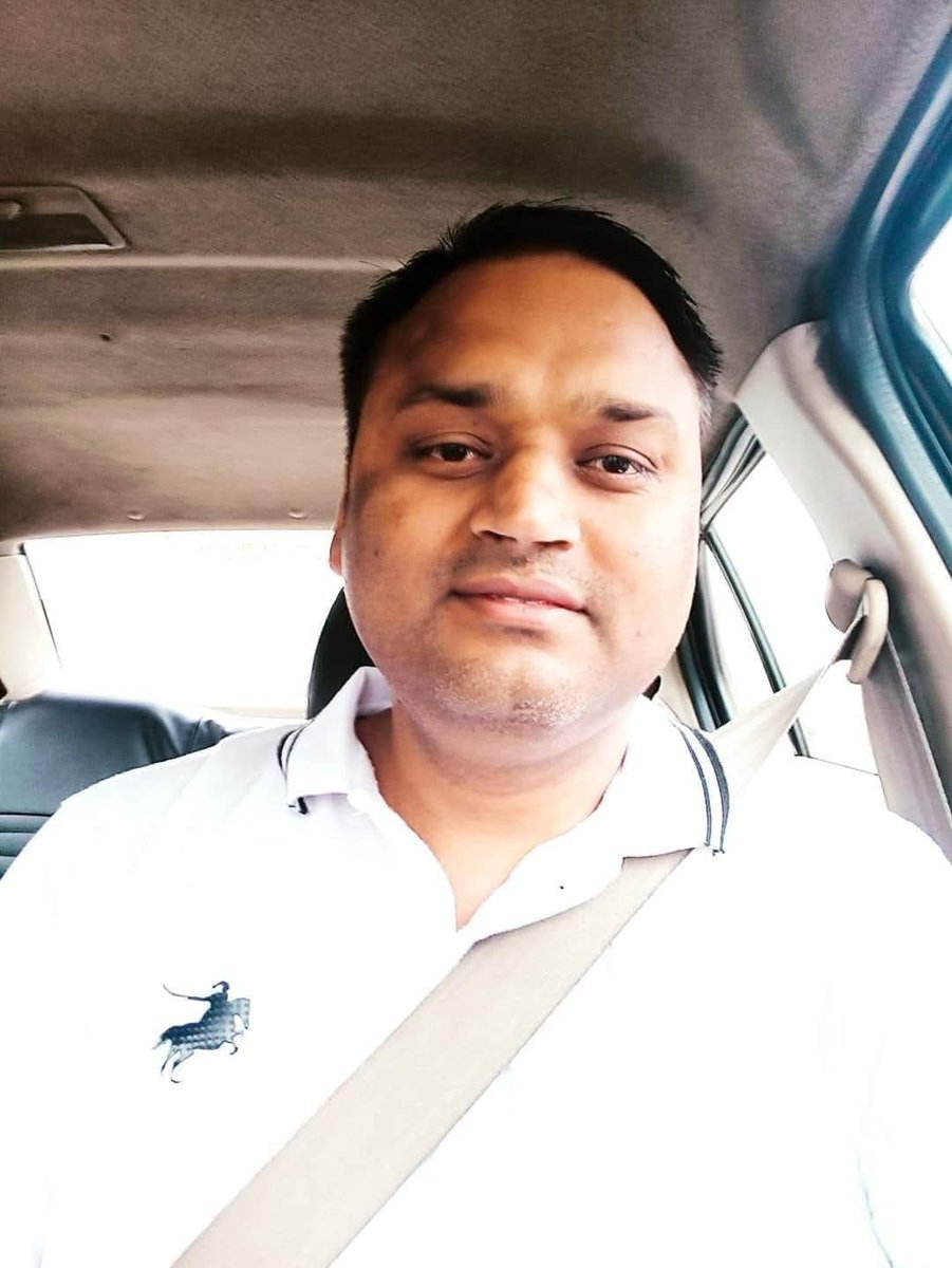 यूँ तो आम लोगों की कोई वैल्यू नहीं होती...
लेकिन ये मत भूलिए साहब,
साल में एक सीज़न आम का भी आता है!🥭😉

#सोचने_वाली_बात #AamAadmi #TruthWithTadka #LifeQuote #CommonManPower