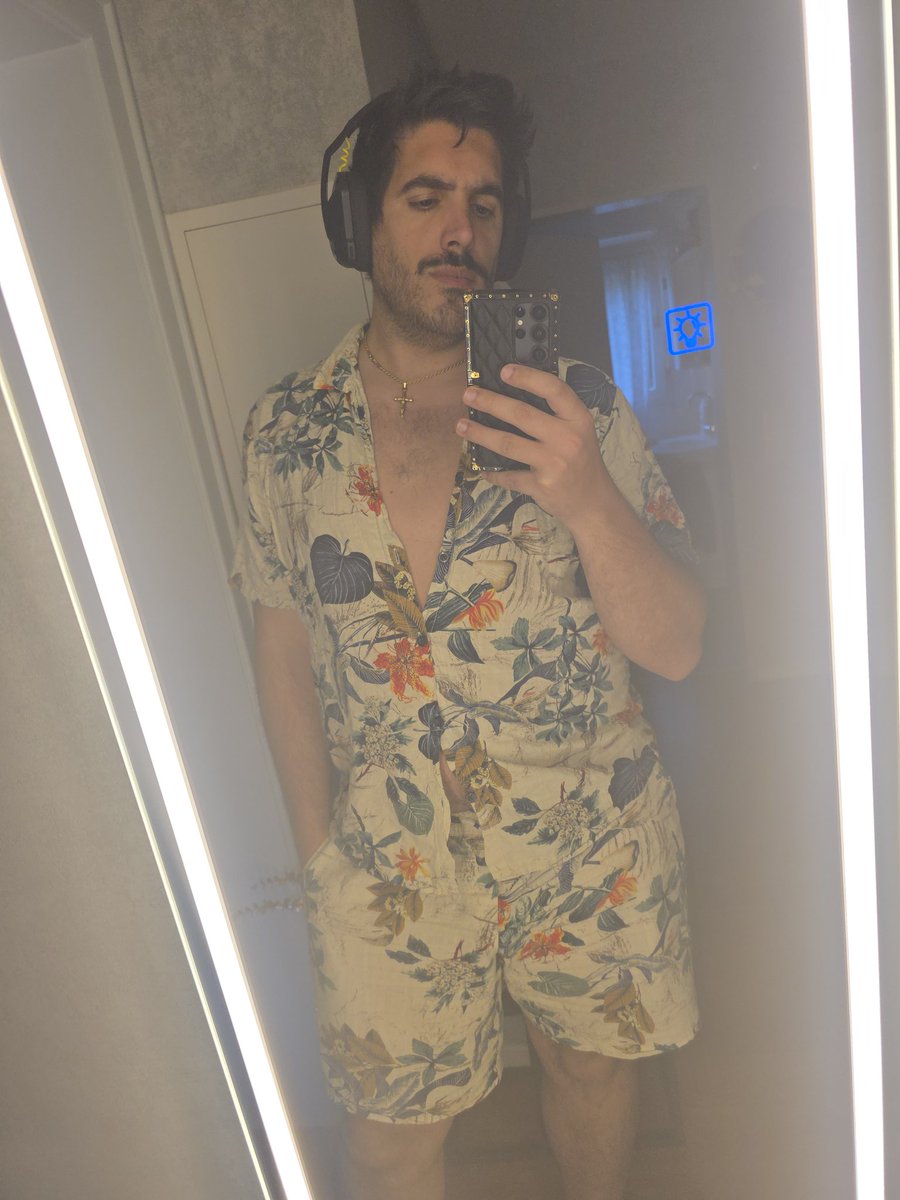 I'm alive. 
-5,5kg seit dem 18.05.25
Täglich Sport und Ernährung umgestellt
Läuft 💪🏽