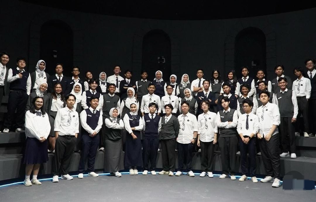 itzraaaa's tweet photo. Ga kerasa ya udh setahun..

Thanks a lot COC, for all the inspiring and Unforgettable moments. Big thanks to the cast and everyone working hard behind the scenes and on stage. You guys are amazing!
#ClashOfChampion #CoC1 https://t.co/9BVibJpSar