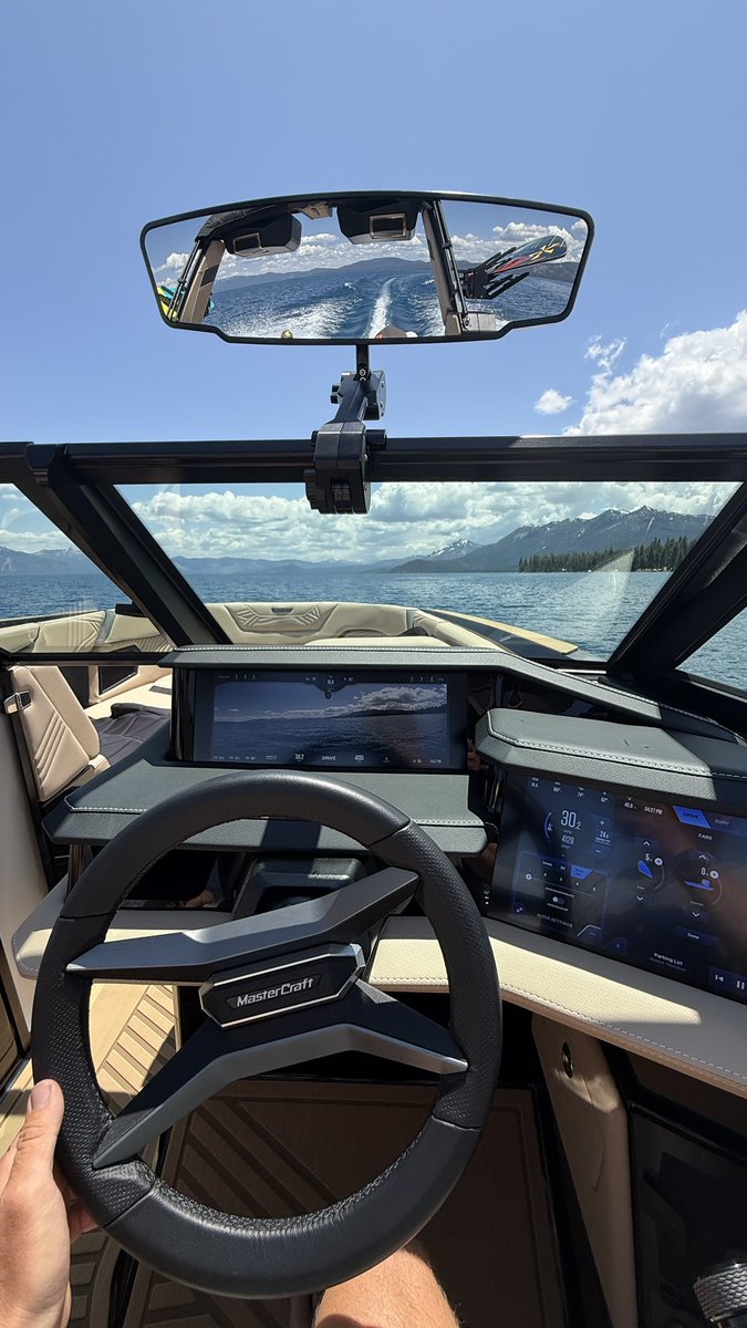cdub8v's tweet photo. Summer could be worse🔥 #xstar25 @mcboatcompany https://t.co/ddapSxByii