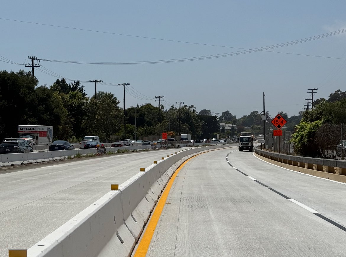 CaltransD5's tweet image. Travelers headed northbound on US 101 thru Montecito will be diverted away from the current split lane configuration and be re-directed onto two new concrete pavement lanes. This traffic switch will occur during the overnight hours. A southbound traffic switch will occur in July.