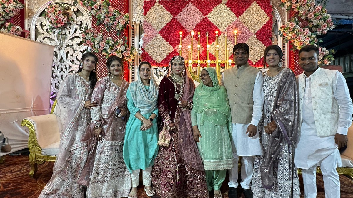 sanamalikshaikh's tweet image. Attended the Nikah ceremony of Abdullah Bhai's sister Nagma Parveen.

📍Asha Samaj Kalyan Hall, Govandi (W)

#NikahCeremony #SanaMalikShaikh #Govandi #MLA #Anushaktinagar