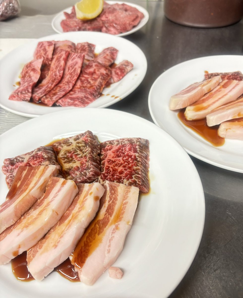 yakinikudaimaru's tweet photo. 本日は、29日肉の日です。夏バテ予防にお肉で体力を回復してみては、いかがでしょう。本日は、昼の営業時間は終了しましたが、夜の営業🈺は17:00からです。ご来店お待ちしておりまーす♪#大槌　#大槌マスト　#大槌焼肉屋　#大槌飲食店　#焼肉　#肉の日　#otsuchi #iwate #japan https://t.co/ljwAzp7Upc