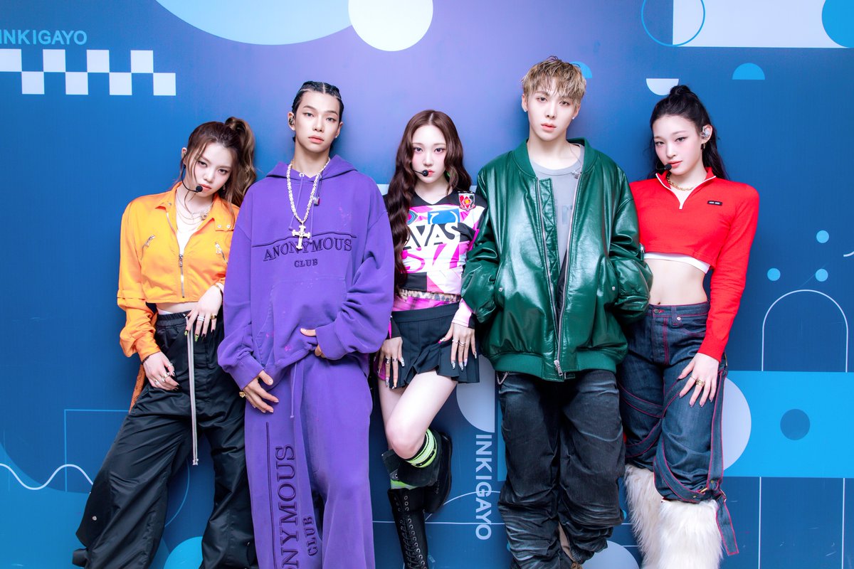 GulgPy-XkAAdaC6?format=jpg&name=medium