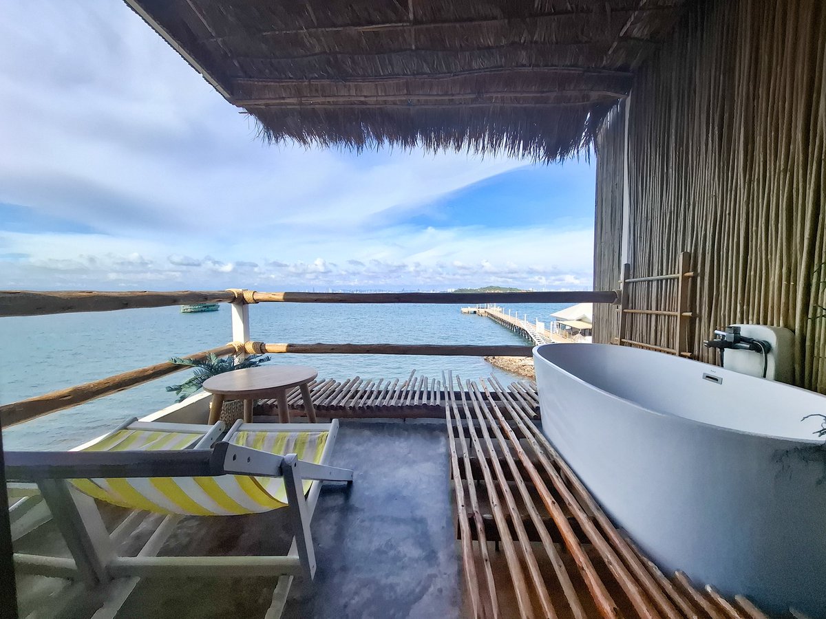 โลกไม่ต้องเหวี่ยง "ใคร" มาให้แล้ว
เหวี่ยง "เงิน" มาให้ก็พอ 
ที่เหลือ กูจัดการต่อเองได้ 😂