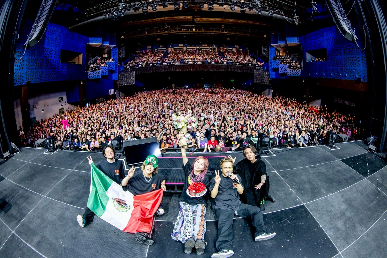 GulgsF1XQAApB4a?format=jpg&name=large