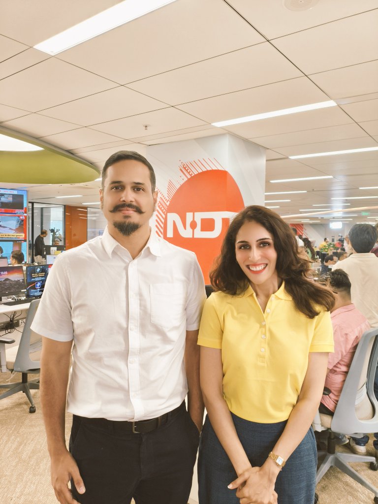 1 newsroom, 2 anchors, 2 continents, multiple time zones, ZERO headlines missed. 

Catch <a href="/ShivAroor/">Shiv Aroor</a> in New Delhi 🇮🇳 and <a href="/priyankadeo/">Priyankka Deo</a> from the US 🇺🇸 

Follow <a href="/ndtv/">NDTV</a> <a href="/NDTVWORLD/">NDTV WORLD</a>