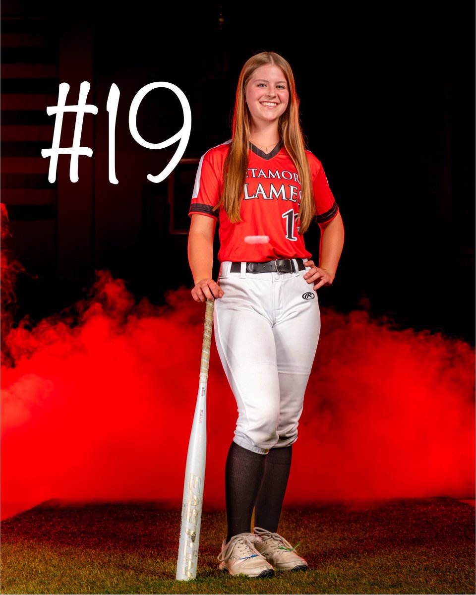 Flames08SB's tweet image. Happy Birthday to Flames 08er Tara Alois! Have a great day!