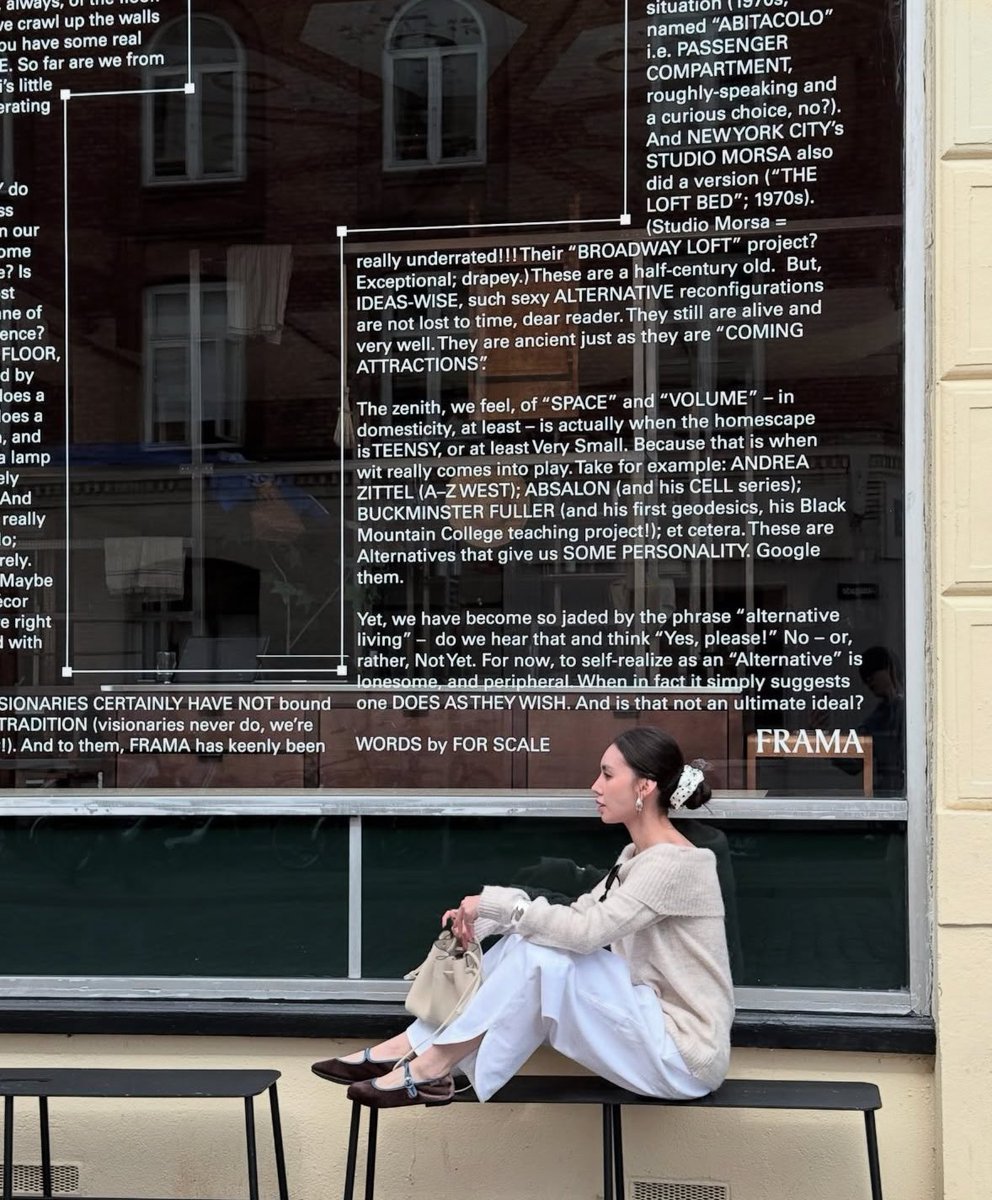 yourchoicessss2's tweet photo. For some people who looking for this boy look I found him. He’s on the trip in Denmark with his girlfriend pimtdao. Clearly things right https://t.co/xhbaTgkc5Q