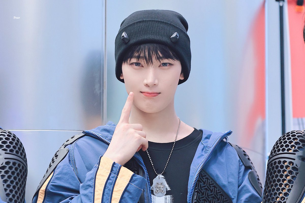 𝑃𝐸𝐴𝑅 tweet media