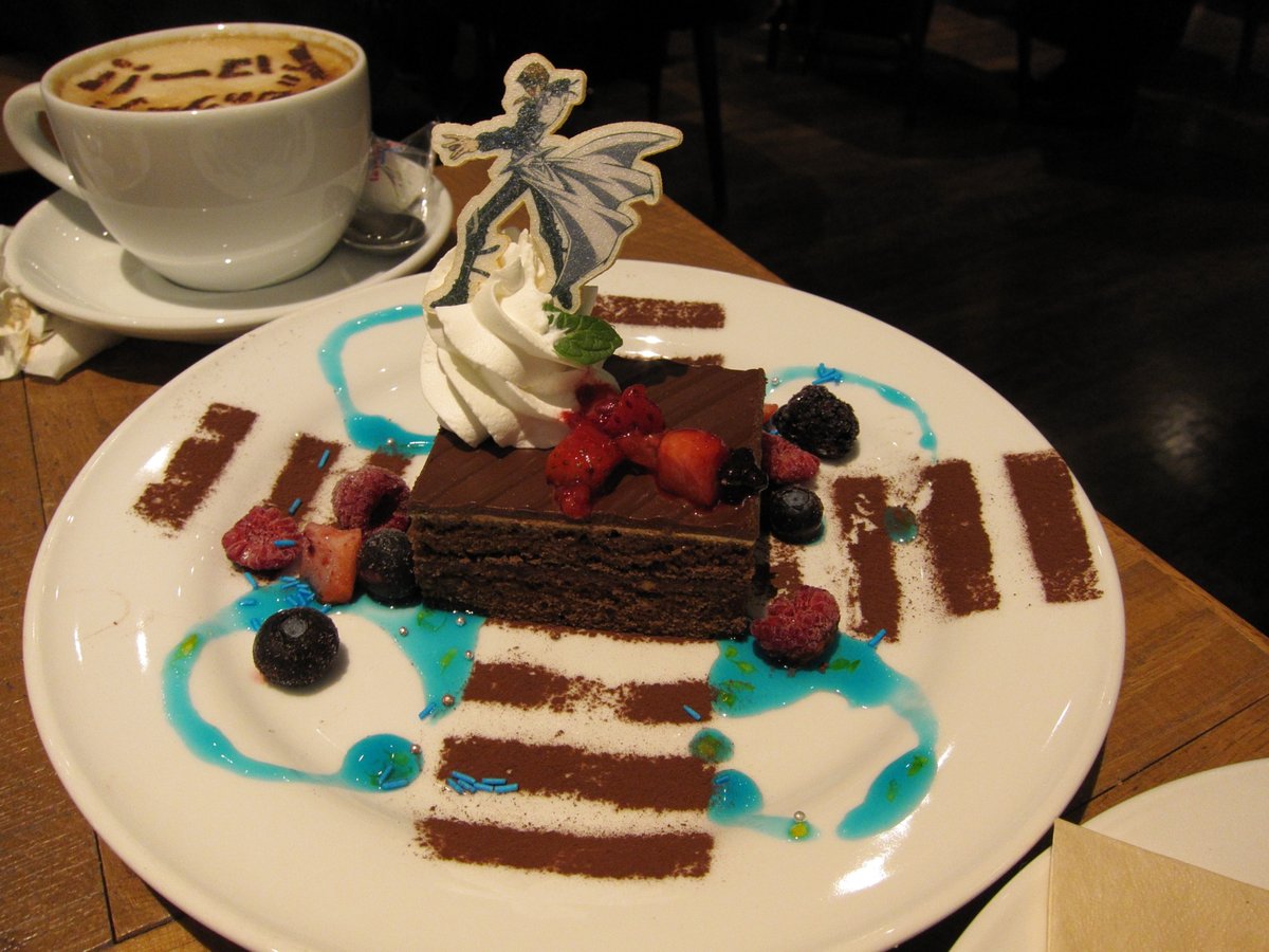 タワレコカフェ、メニューもなかなかなもんでした。
もう、10年近く前なんだー