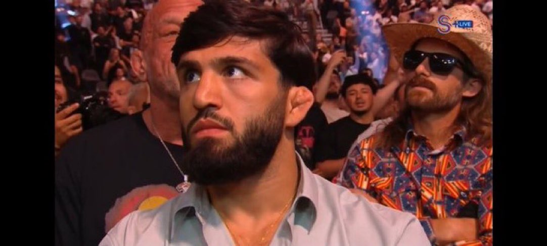 Kırmızı Köşe tweet media