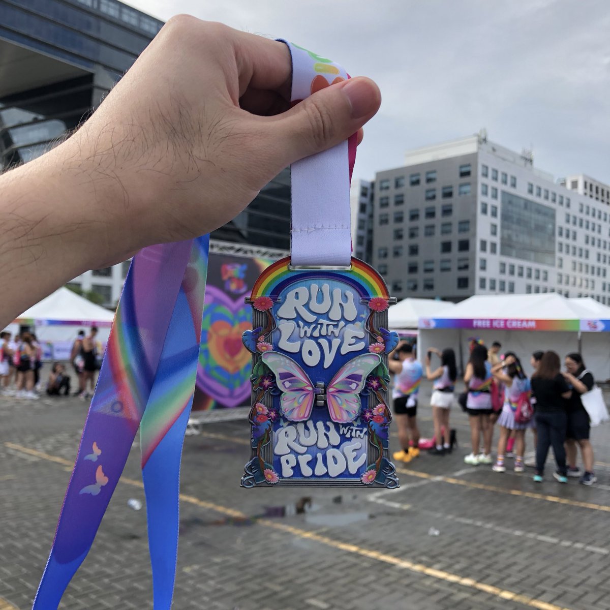 neoths72's tweet photo. Happy Pride~ 🏳️‍🌈 https://t.co/A6nkhVCoh7