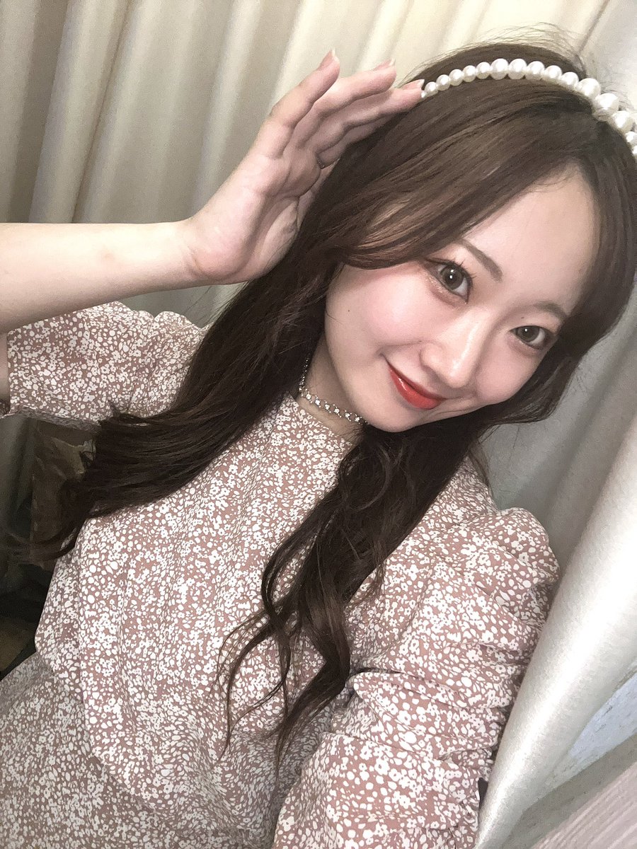 おつか〜☀️

昨日は初参戦のオフ会、
第1回まつりと紅茶祭り🫖☕️
ファーストフラッシュ🤍

皆様とお嬢様会が出来て
ご機嫌麗しゅうでございましたわ✨️

紅茶に会うお菓子やおつまみ最高でしたあ
皆さんの暖かい声援のおかげでミニライブも楽しめました😆🙌

 #えまにとどけ #香野子 #オフ会  #雛桜B