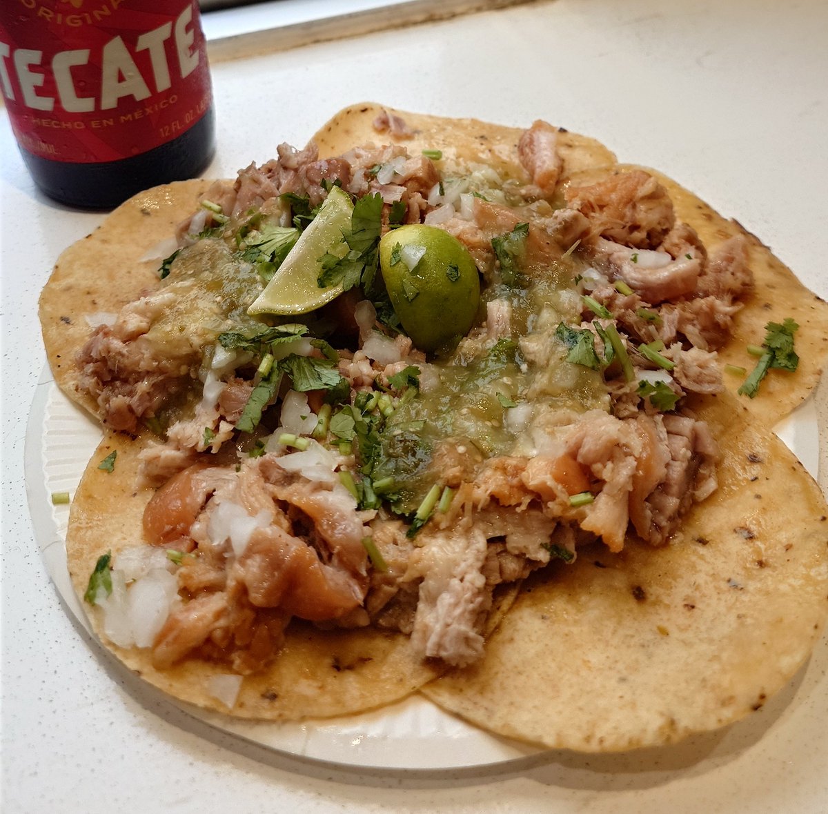 tamakon_68's tweet photo. 初訪問🌮
TACOS 3HERMANOS 原宿店
カルニタス
テカテ
🌮🌮🌮
今ペイペイしか使えないって言われてどうにかこうにか店の前でペイペイ入れました笑
#tacos_3hermanos #3hermanos #tacos #タコス
#原宿 https://t.co/zliwiicpNH