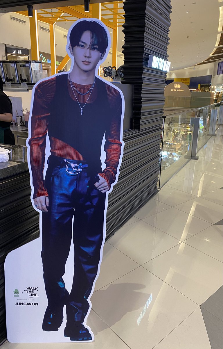 Namhom_jw's tweet photo. แอดมินน่ารักบรีฟดีงามสตดจองวอนหล่อมากขอกราบอวยยศให้แอดมิน
เมนูอร่อยมากๆพนักงานบริการดีเว่อว่างจะไปลองเมนูอื่นด้วยค่ะเรามาพร้อมสายฝนและสายรุ้งเลย☺️
สาขาเมกาบางนา❤️🙇🏻♀️
#ENHYPEN
#엔하이픈 #EN_WORLDTOUR_WALKTHELINE
#WALKTHELINE_IN_BANGKOK
#NoseTea
#RealCheese https://t.co/s5e8YmWamt