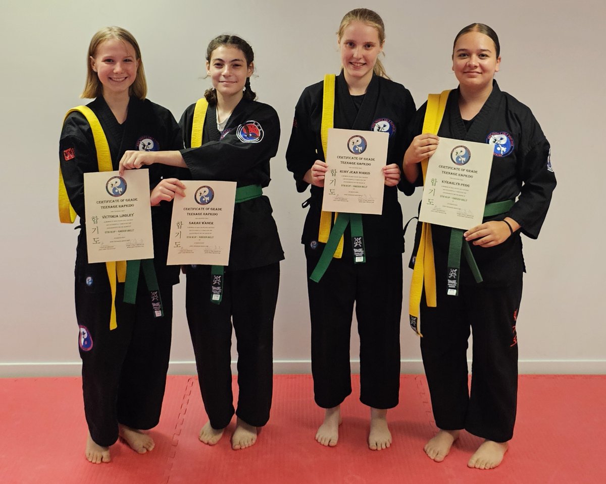 asiapacificself's tweet photo. Victoria is now a green belt in our teenage Hapkido program, having graded on 29 Mar 25. Congratulations Victoria, on an awesome grading. You did yourself proud.
#martialarts #mountommaneyhub #centenarycommunityconnections #combative #Hapkido #martialartsforteenagers https://t.co/kQx4DnFN6O