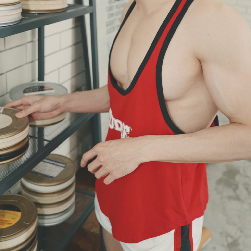 Not2ToBrag's tweet photo. 🍒 Fudge Gym Top ลด 60% เพียง 180.- 

🟠 👉🏻 : https://t.co/oA9TSGFSo1

🔵 👉🏻 : https://t.co/w7bDtjI1Pg

#gym #cloth #workout #fitness #outdoors #bodybuilder #weightraining #fudgebkk @FudgeBkk https://t.co/klHaeqqAxP