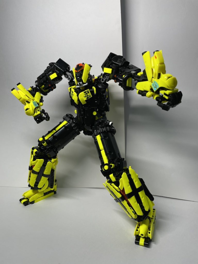 NaokiLego1125's tweet photo. 新作！

蛍光イエローが使いたかった

JBF2025で展示予定！

 #bionicle #バイオニクル  #デカニクル　
#moc #lego #レゴ #JBF2025 https://t.co/zRJMAqhivL