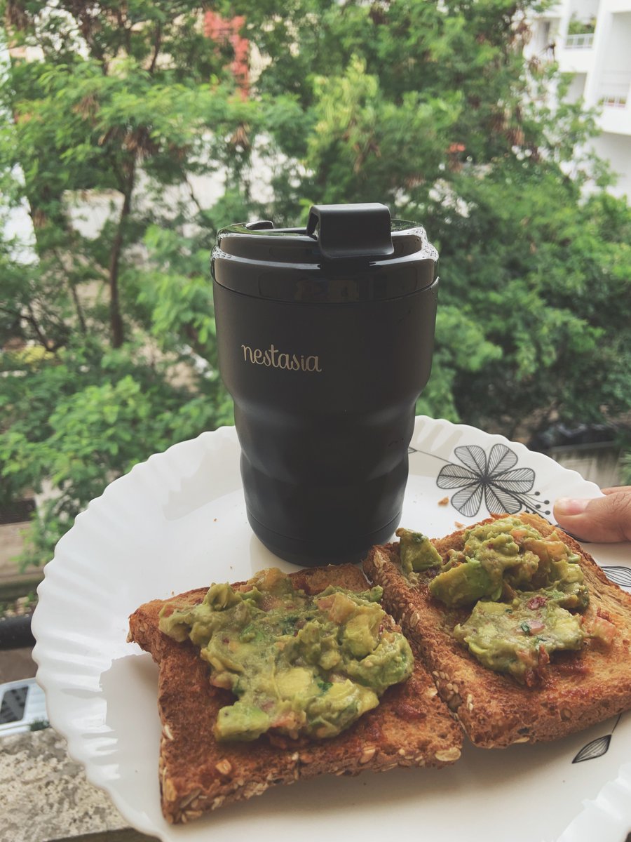 ruskievityazi's tweet image. avo-on-toast &amp;amp; coffee - drizzle of rains for sides!😌
made by Yours Truly!😎 #Sunday #laidback #breakfast #Pune #Baner #CoffeeLover