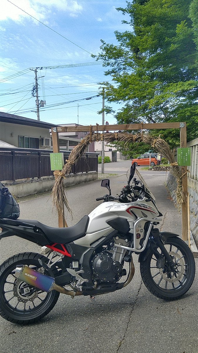 oga_oji's tweet photo. 土曜は鳥海ブルーラインをメインに６００キロの旅路！日曜はコバルトラインを走って来ました。走ってる時は天国！停まってる時は地獄！ヘルメットの内装を洗濯しなきゃね
#400X #バイク #ツーリング https://t.co/ga1y8U9FRb