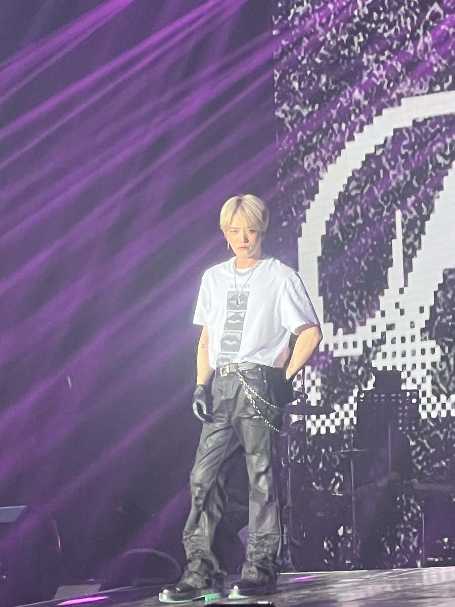 2112_pp's tweet photo. ชีวีน ชีเหวี่ยง ตั้งแต่ซาวน์เช็ค 🤣

#BeautyinChaosinBKK 
#2025beauty_in_chaos_in_bangkok
#KIMJAEJOONG https://t.co/EmaZU1TbFu