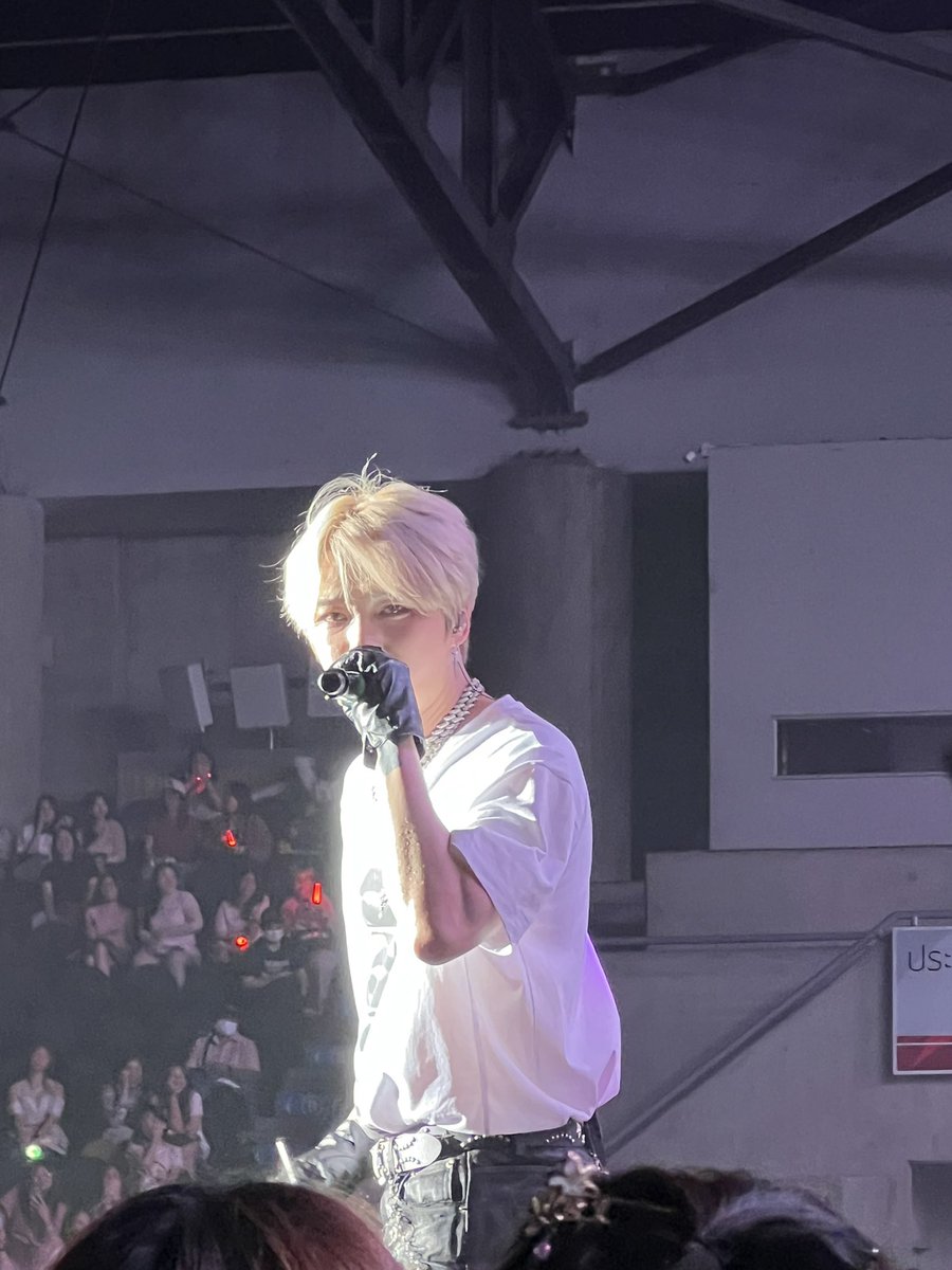 2112_pp's tweet photo. ชีวีน ชีเหวี่ยง ตั้งแต่ซาวน์เช็ค 🤣

#BeautyinChaosinBKK 
#2025beauty_in_chaos_in_bangkok
#KIMJAEJOONG https://t.co/EmaZU1TbFu
