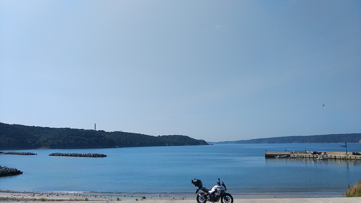 oga_oji's tweet photo. 土曜は鳥海ブルーラインをメインに６００キロの旅路！日曜はコバルトラインを走って来ました。走ってる時は天国！停まってる時は地獄！ヘルメットの内装を洗濯しなきゃね
#400X #バイク #ツーリング https://t.co/ga1y8U9FRb