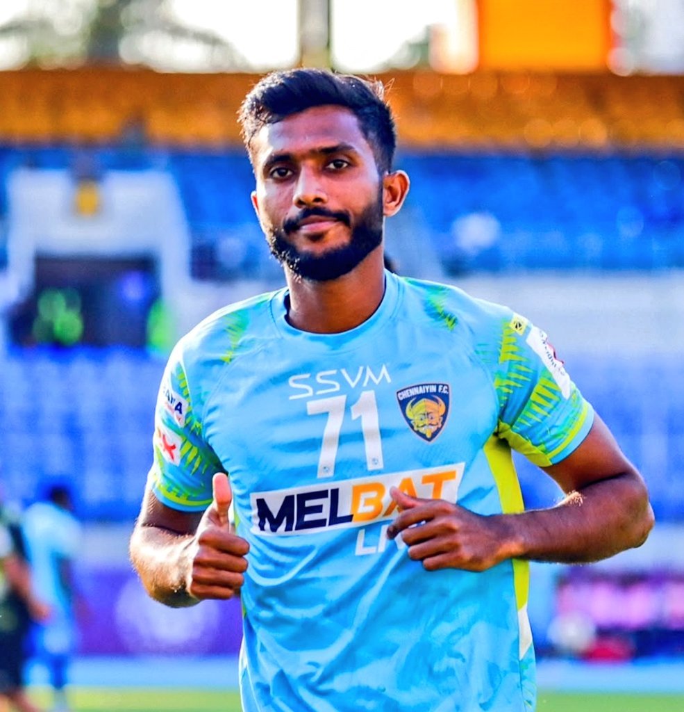 Transfers_IND's tweet image. Kerala Blasters have submitted an official offer to sign Chennaiyin FC&apos;s Farukh Choudhary!

Manolo Márquez also interested to sign the #IndianFootball team winger to his FC Goa side.

Mumbai &amp;amp; Bengaluru are others looking to sign him, however #KBFC are &quot;early frontrunners&quot; 👀 🟡