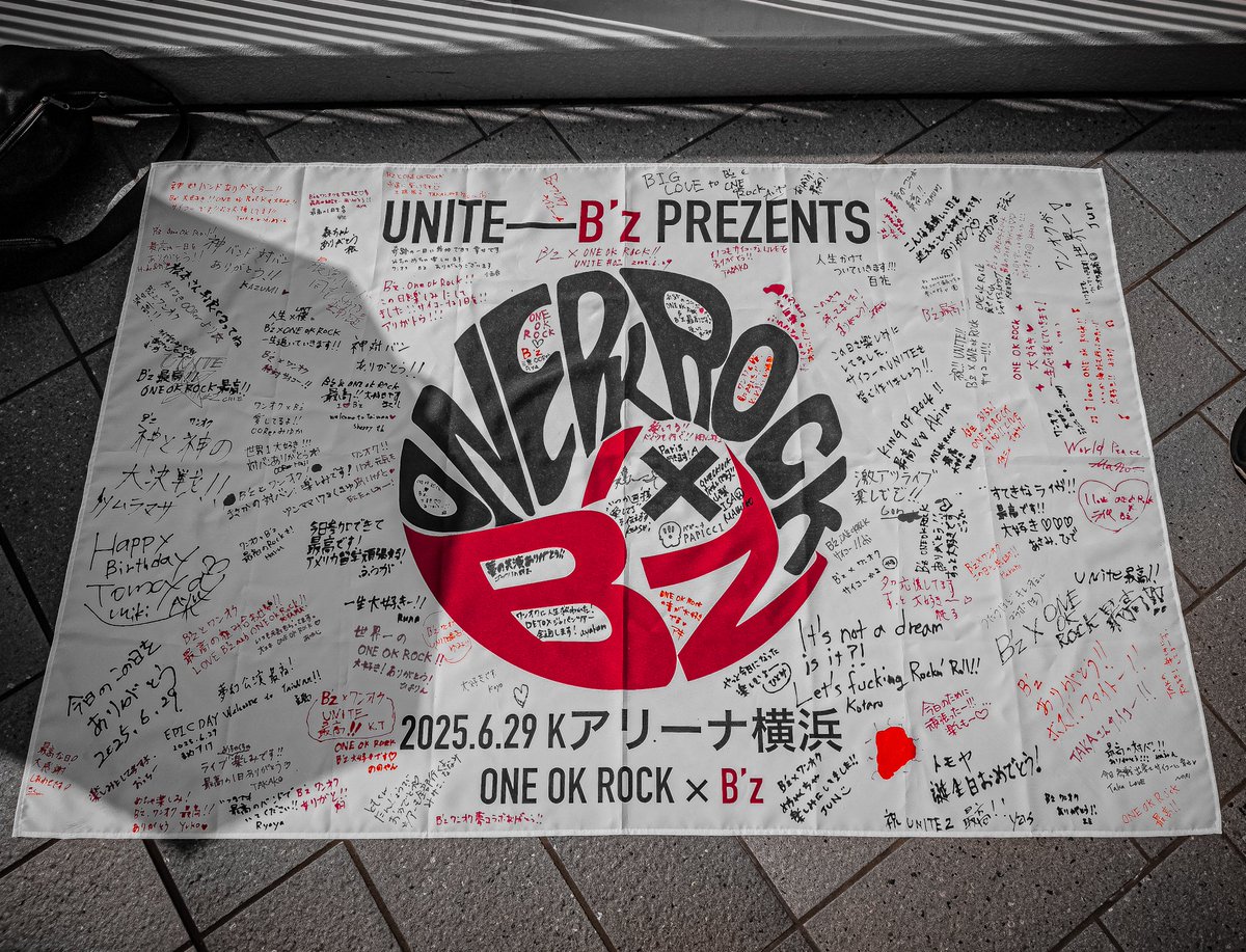 B'zとONE OK ROCKのコラボがKアリーナを震撼