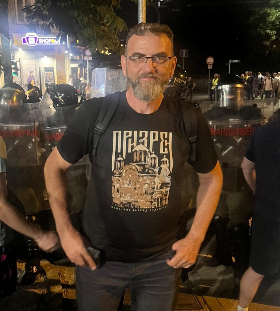 Славија, трећи пут, увек присутан и никада до краја задовољан. Идемо даље, не одустајемо. Немамо ниједно друго светло осим ове дечурлије. Све су бољи и бољи.