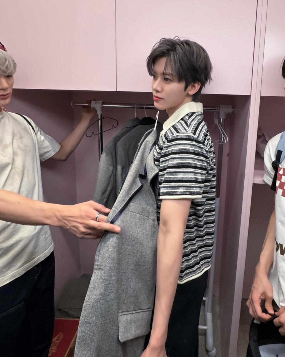 NCTsmtown_DREAM's tweet photo. 왤케 작아 https://t.co/ka5dyGylYD
