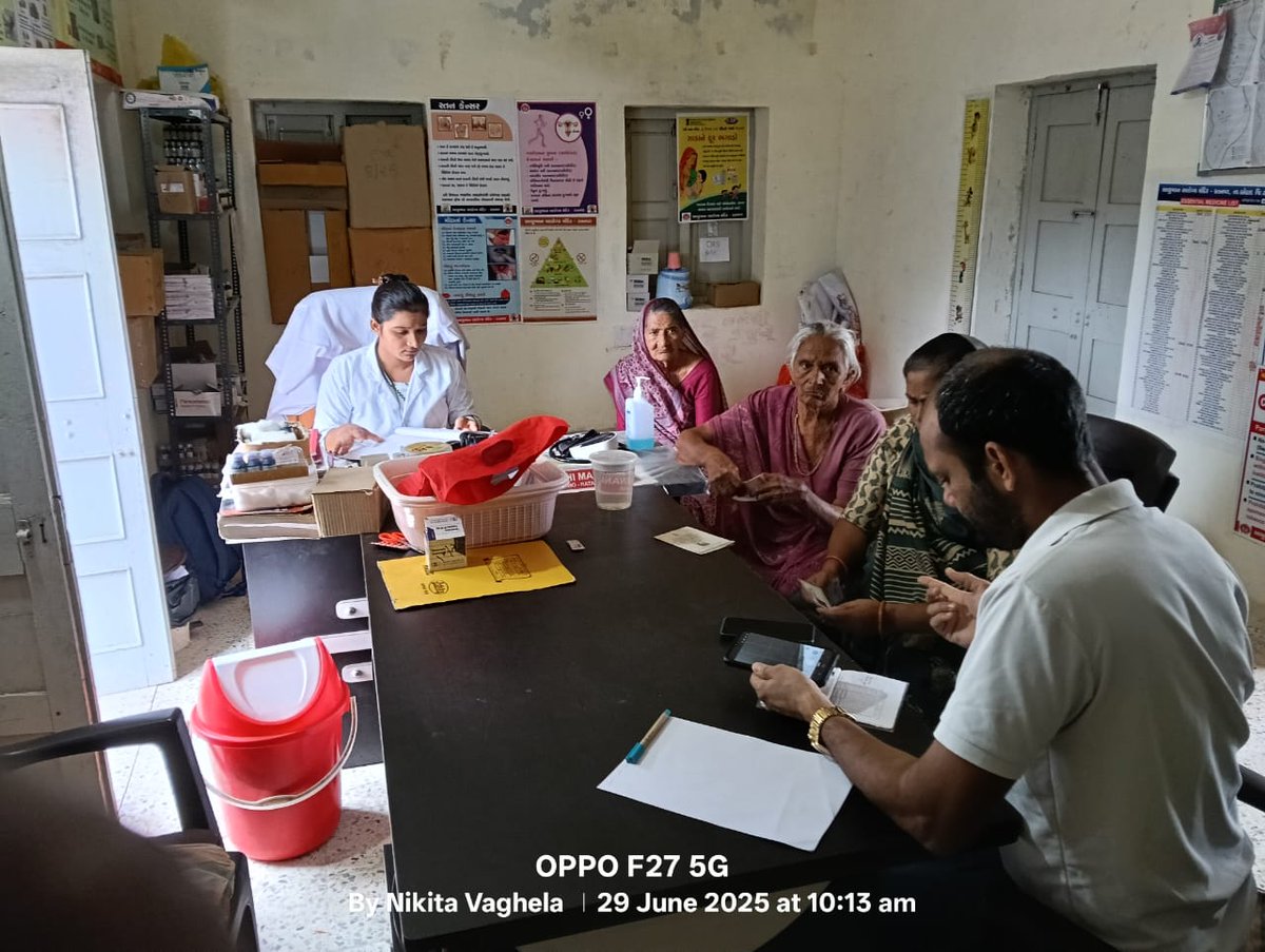 PHCSARVA's tweet image. તા 29 જૂન 25 ના રોજ પ્રા.આ.કે સરવા ના તમામ પેટા કેન્દ્રો ખાતે H2H જઈને #CHO, #MPHW અને #FHW દ્વારા PM-JAY ની કામગીરી સુપરવાયજર શ્રી એમ.પી.સોલંકી ના માર્ગદર્શન હેઠળ  કરવામાં આવ્યું.