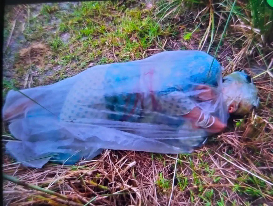 RadharamnDas's tweet image. While the brutal gang rape video of Bangladeshi Hindu women shocks us all, another horror unfolds. In Barishal, a married Hindu woman—hands &amp;amp; feet tied, wrapped in polythene—found dead near Bhola Road. Suspected rape. When will the world wake up? 🥲
#SaveBangladeshiHindus…