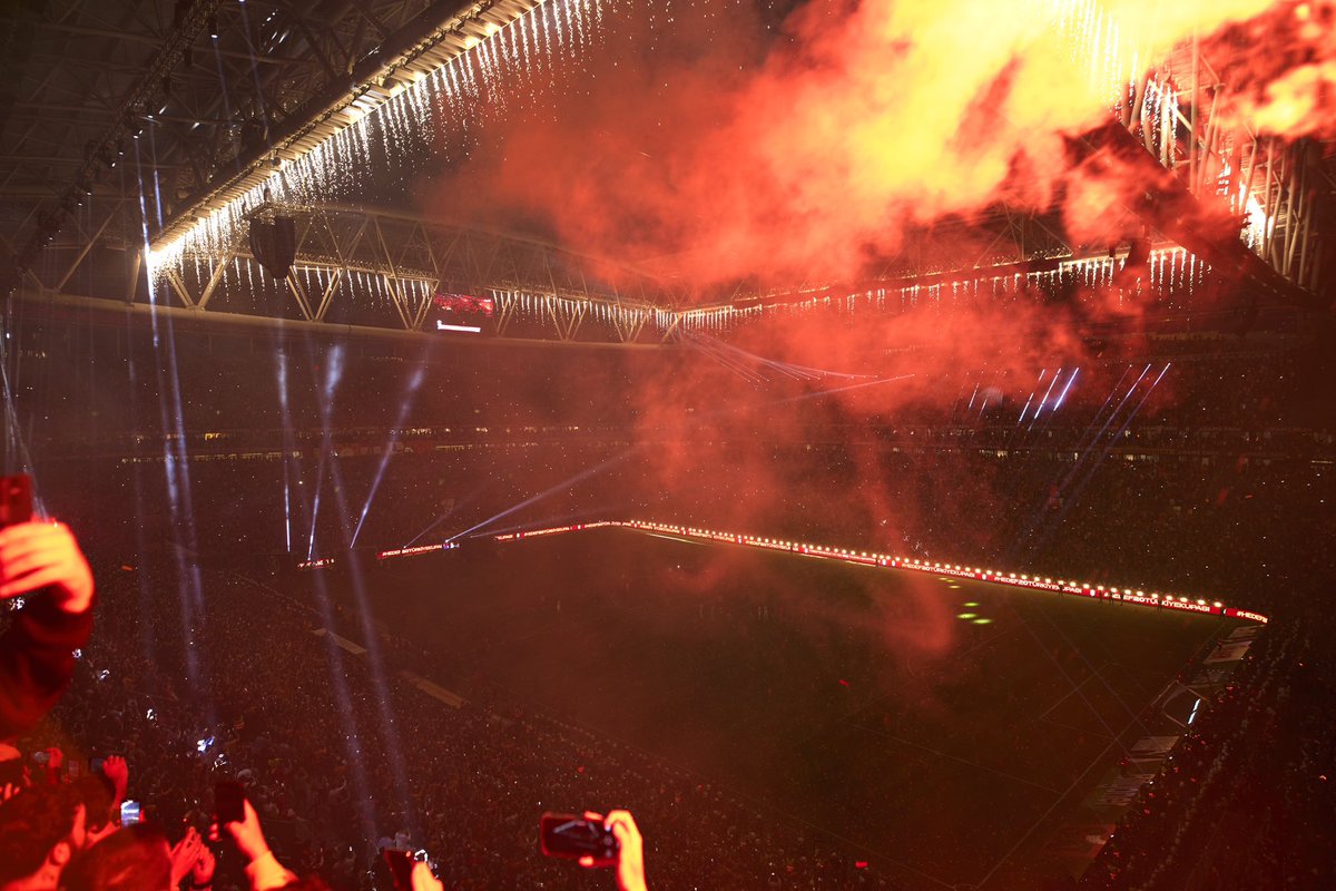 Günaydın #ŞampiyonGalatasaray Ailesi