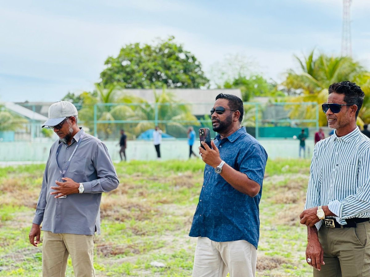 Humandust___'s tweet photo. 📍ހދ ނައިވައިދޫ 

ކޮންގްރެސް ޕާޓީގެ ލީޑަރޝިޕް އިން އަތޮޅު ތެރެއަށް ކުރައްވާ ދަތުރުފުޅުގެ ތެރެއިން، ލީޑަރޝިޕްގެ ޓީމުން ހދ. ނައިވައިދޫ އެމްޓީސީސީ ގެ ސައިޓަށް ވަޑައިގެން އެތަނުގައި މި ވަގުތު ކުރައްވަމުން ގެންދަވާ މަސައްކަތް ބައްލަވާލެއްވުން 
@MPMohdIsmail 
@Mamdooh_Yoonus 
@Hanan_Moh_R 

#DhiveheengeRaajje 
#CongressPartyMV