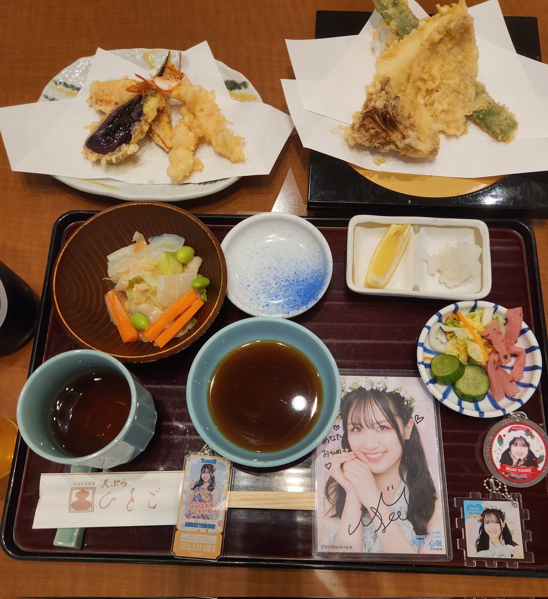 a2Clgr2kMDUEQBN's tweet photo. 名古屋栄LACHICレストラン街に来ました😌😌
お店の満席🈵️は苦手でアレなので、高そうな天麩羅屋ひさごの天ぷら定食にしました🤤
あとビンビール🍺

みさちょす🍀🎫も🦐の天ぷら好きだよね😋😋
めっちゃ美味しいよ😋😋
#推し活
#みさ活
#ちょす活 
#芳野心咲 
#LACHIC 
#天ぷらひさご https://t.co/c4lG77QrLN