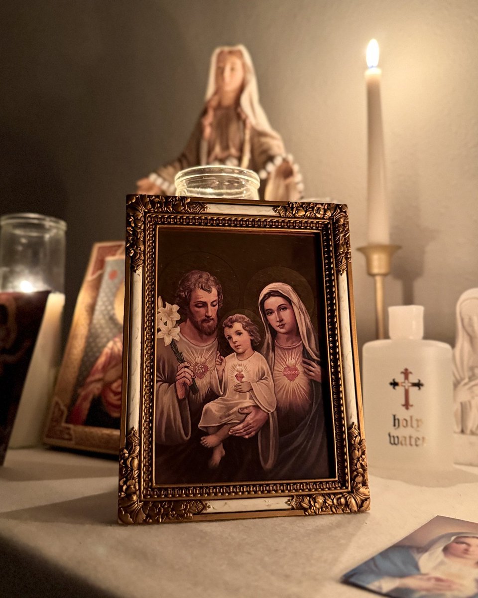 Holy Family, Protect Families! 🙏