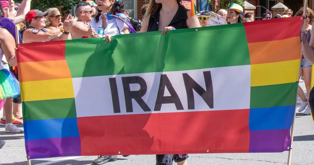 _WhiteLion__'s tweet photo. @AngeloBonelli1 @Diritti "Per equità, sarebbe giusto organizzare Gay Pride anche in Medio Oriente. Lì abbondano l'autoritarismo e la discriminazione. Sfidatele anche in quei posti per i 'diritti', visto che in Europa avete tutti i diritti." #Ipocrisie #BudapestPride https://t.co/zsK7XWqT5U