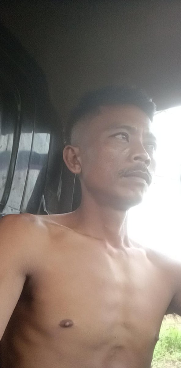 kurnia28839's tweet photo. Berapa nilai buat mas nya ini☺️
Kalo Mimin sih 100%😃 https://t.co/7uIjhm9Lj8