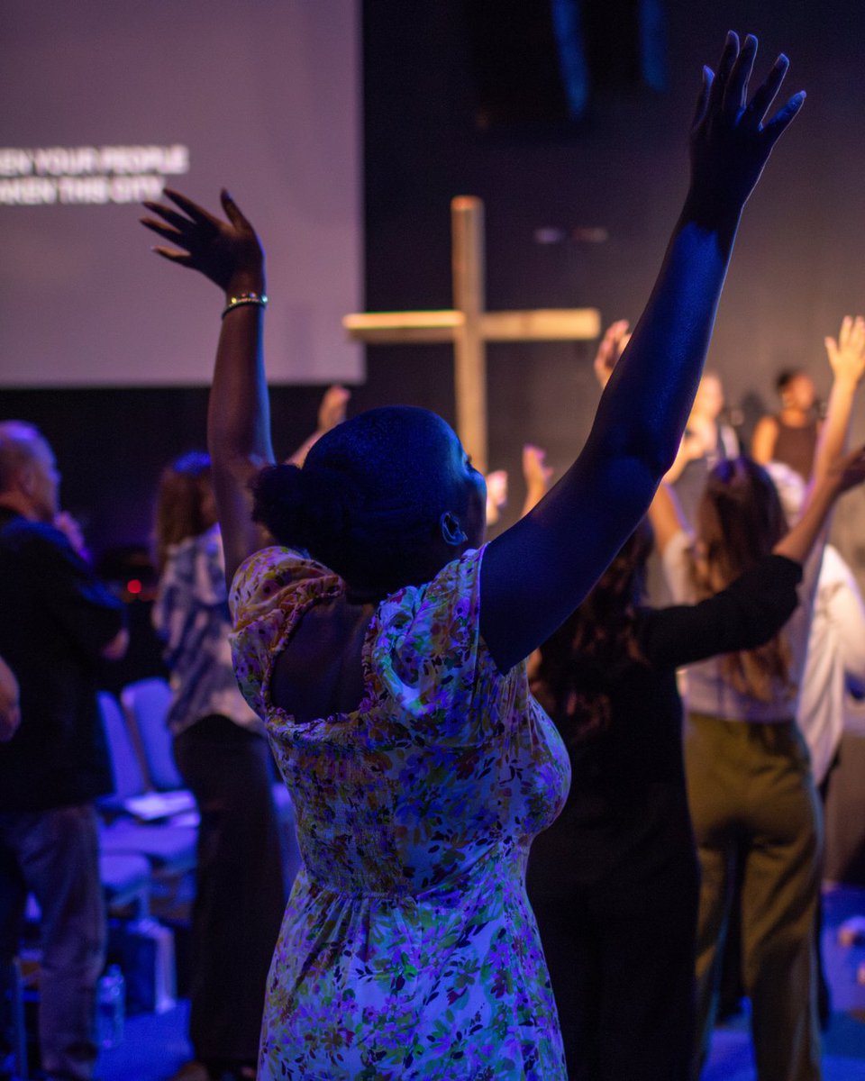 chromachurch's tweet image. Lord, we offer You our true and proper worship! May we never stop praising Your name!