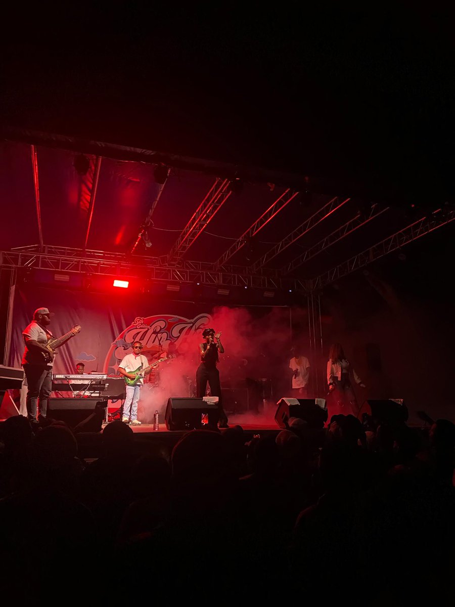 Hip hop Asili festival inahitaji kuendelea kupewa sapoti kubwa sana ni platform ambayo tunayo sasa inayo celebrate HIP HOP east africa had a great time last night kwenye show Tasuba Bagamoyo  me and the Band ni vibe always