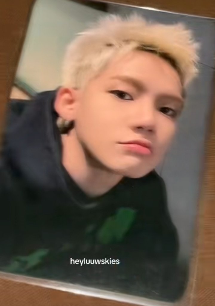 zidni ✯ tweet media