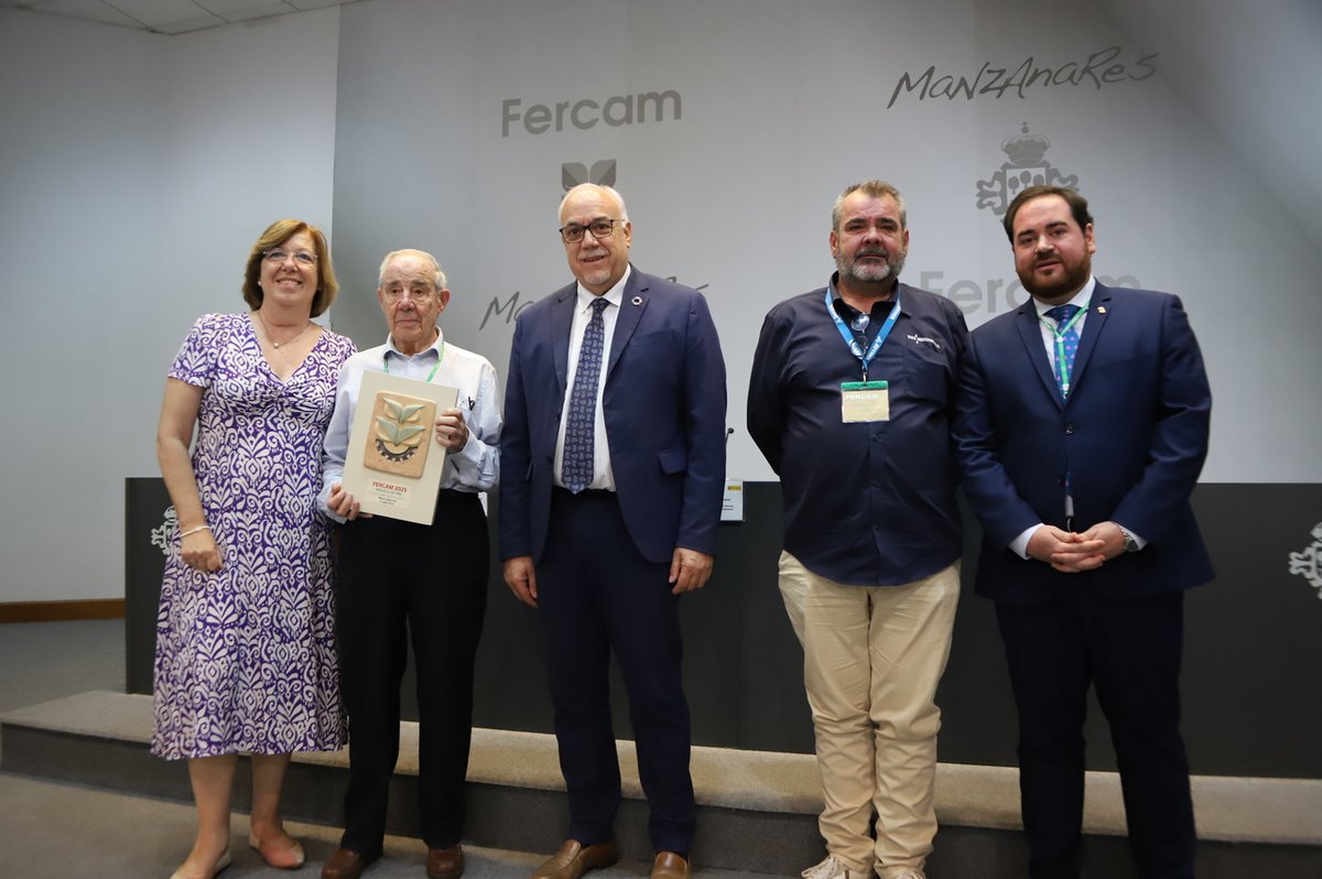 #Fercam2025 vuelve a batir récords y se consolida como referencia del campo español. Más de 43 millones en mercancía expuesta, 202 expositores y cerca de 100.000 visitantes confirman el éxito de la 63ª edición de la <a href="/FeriaCampo/">Fercam</a> manzanares.es/actualidad/not…