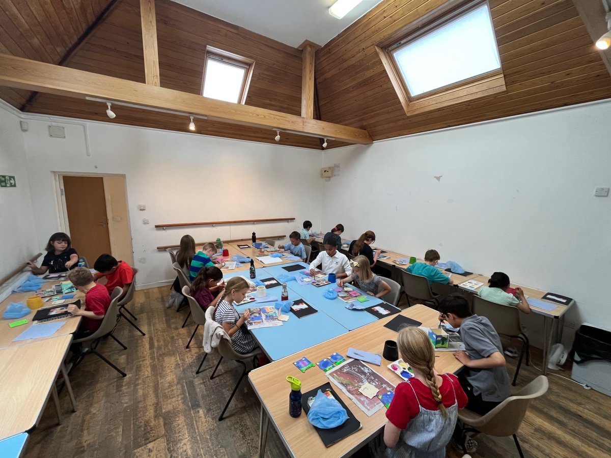 🤫 Top Secret Information!
In our lessons today, all of our classes were busy making their end of year final pieces. Stay tuned for next week, when we will be revealing our young artists creations. Here is just one class working on completing their mission 🎨

#chislehurstkids😊