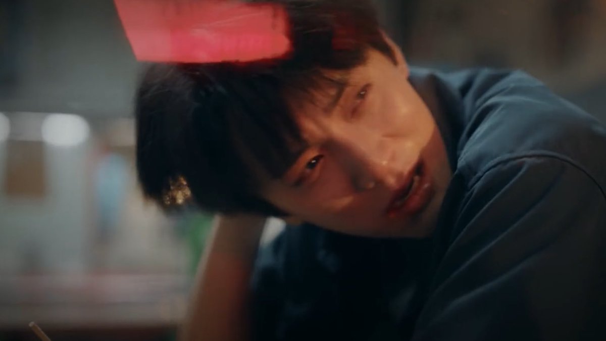 tmuskfan's tweet photo. ming sheng's version of "everybody moved on, help im still at the restaurant." 😭😭

#reborn #焕羽 https://t.co/VuSMsBMfHu