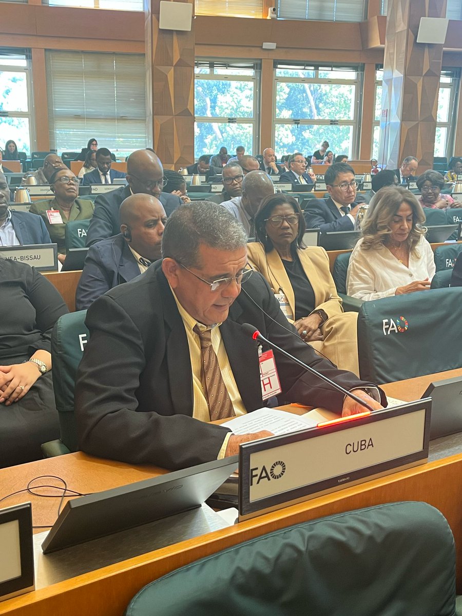 AleMirandaC74's tweet photo. Intervine @Rodolfo38125048 En panel Fortalecimiento de la seguridad alimentaria y una vida mejor en los pequeños Estados insulares en desarrollo, los países menos adelantados y los países en desarrollo sin litoral.
#CubaVencerá https://t.co/73DTmFyL5n