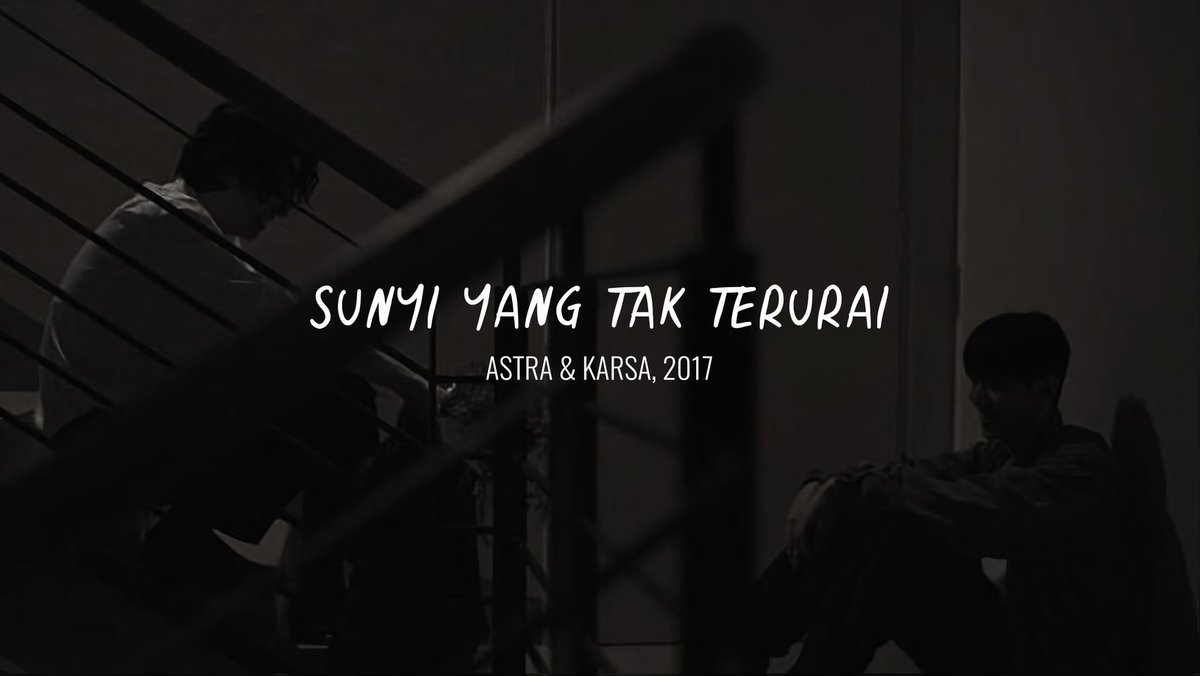 Garastra's tweet image. ⠀⠀ 

Kadang, dunia tidak memberi waktu untuk berduka.

Ia terus berjalan, dan kau harus ikut bergerak, bahkan jika jiwamu tertinggal di antara bantal dan lemari tua yang baunya masih menyimpan sisa memori—tentang seseorang yang telah lebih dulu pergi.

( @KIDUNGSEMU )

⠀⠀